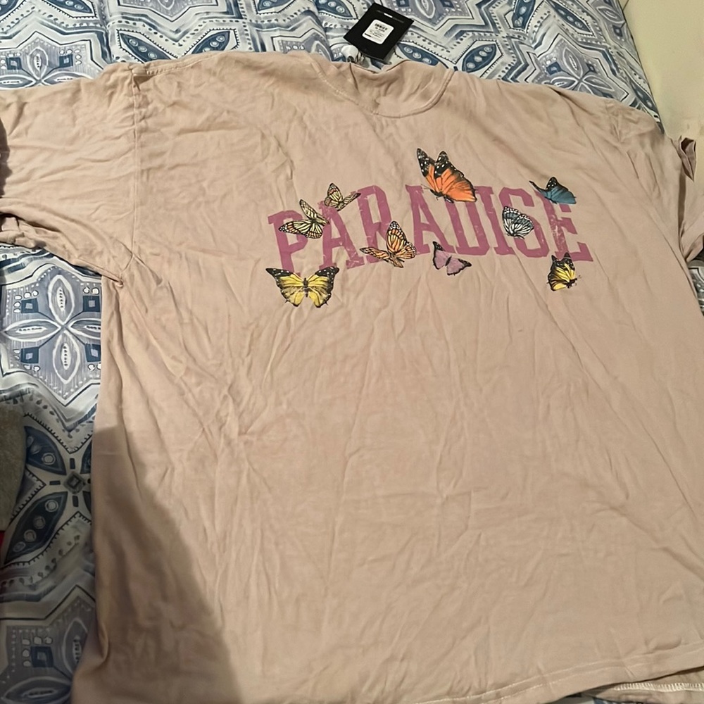 Fashion nova graphic tee